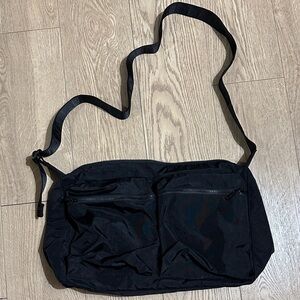 Baggu large cargo crossbody black NWOT